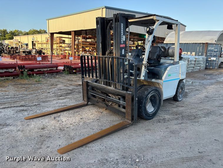2017 UniCarriers PF80YLP forklift - DU0456