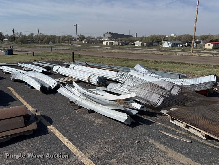 Quonset building - DZ5368