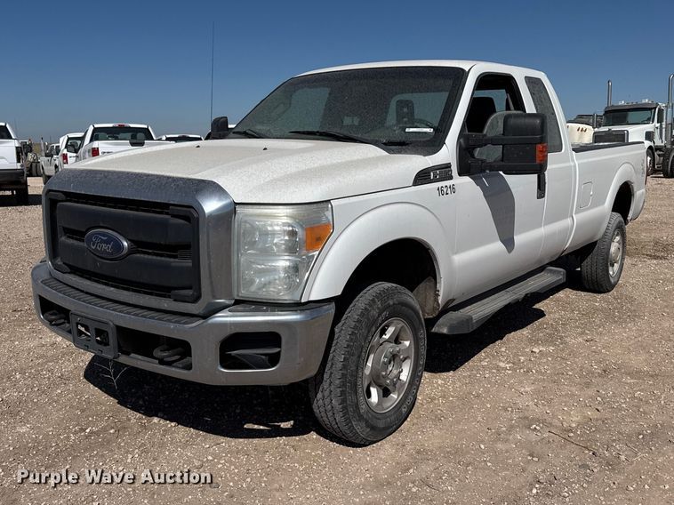 2016 Ford F250 Super Duty Ext. Cab pickup truck - DZ5382