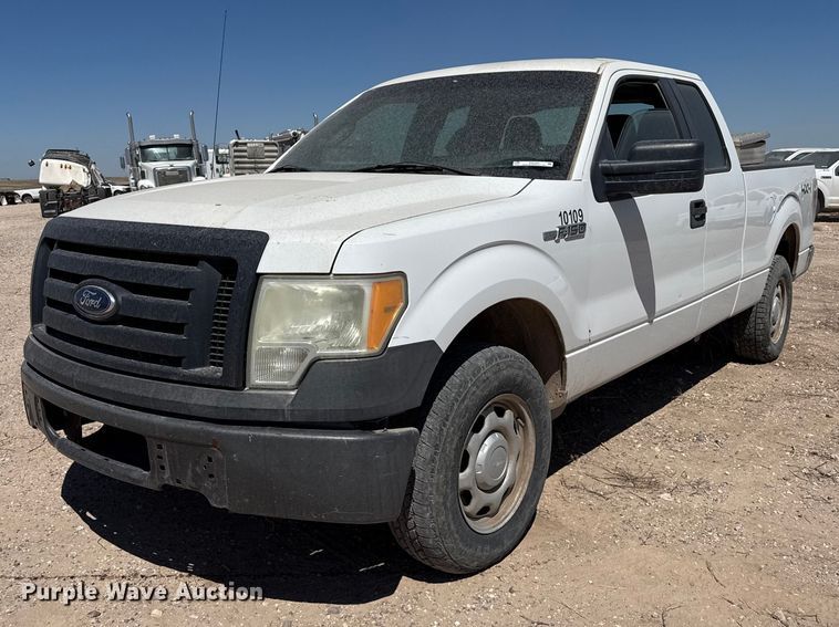 2010 Ford F150 pickup truck - DZ5393