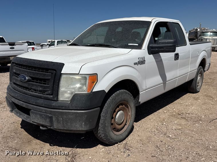 2013 Ford F150 Ext. Cab pickup truck - DZ5397