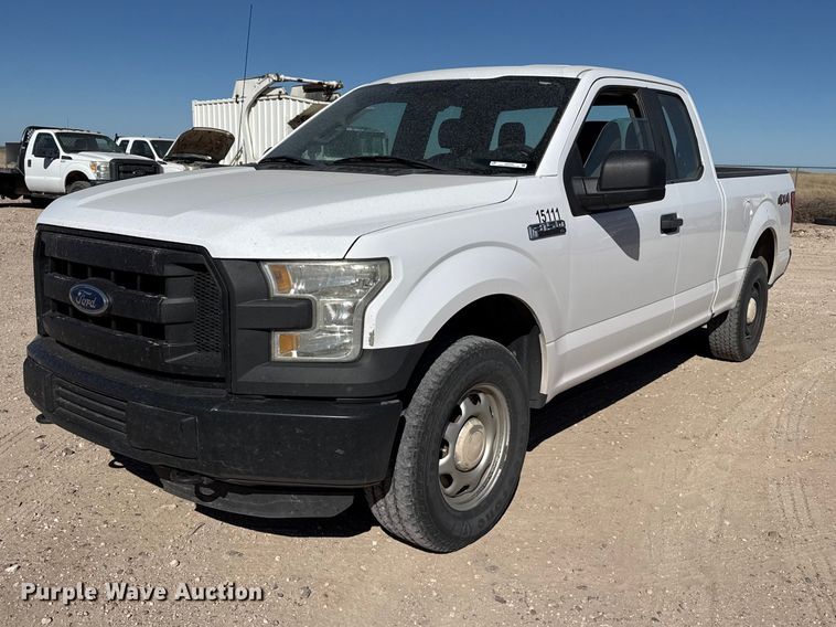 2015 Ford F150 Ext. Cab pickup truck - DZ5402