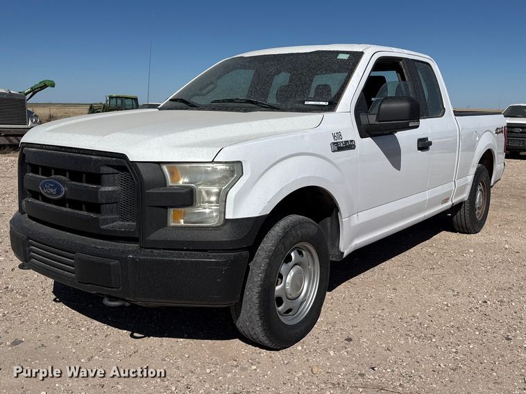 2016 Ford F150 Ext. Cab pickup truck - DZ5408