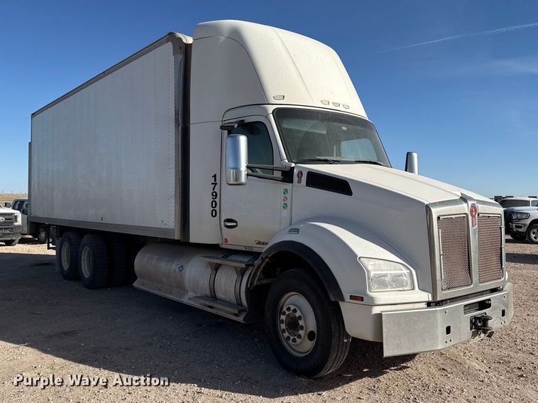 2019 Kenworth T880 box truck - DZ5417