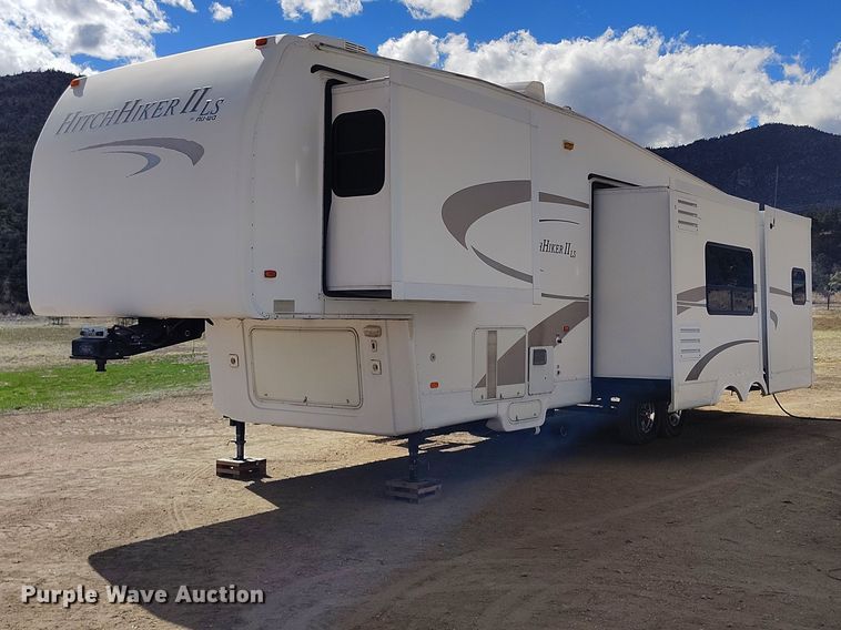 2006 HitchHiker II LS camper - ED0013