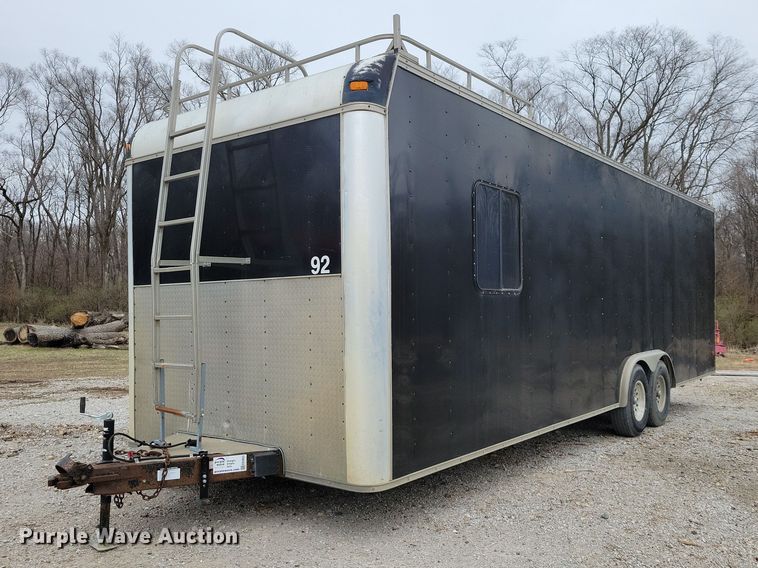 1998 United Express Line Inc enclosed cargo trailer - EE0923