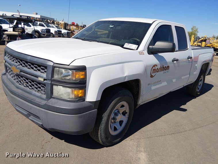 2015 Chevrolet Silverado 1500 Ext. Cab pickup truck - EE5242