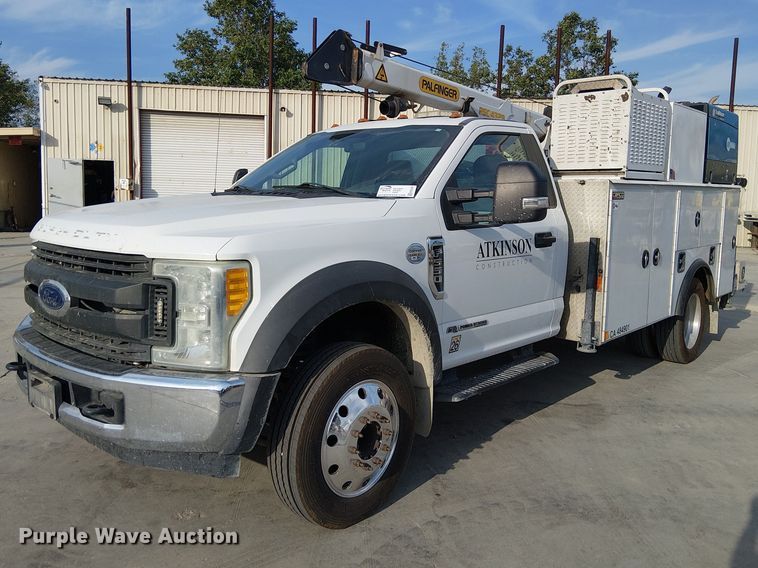 2017 Ford F550 utility / service truck - EE5291