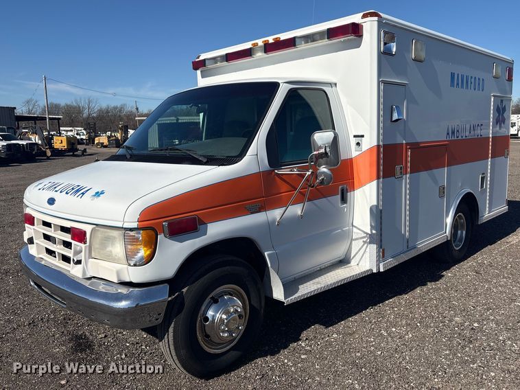 1997 Ford E350  ambulance - EG8858