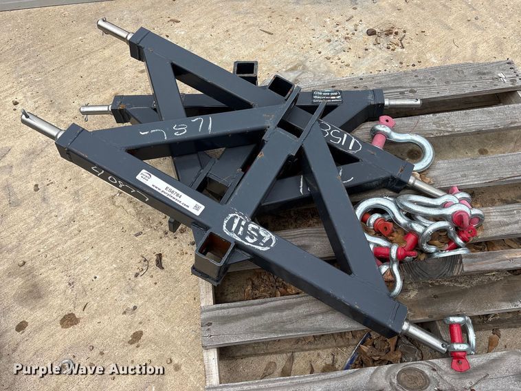 (3) 2025 Wolverine TQH-26-01C quick hitch trailer receivers - ES8784