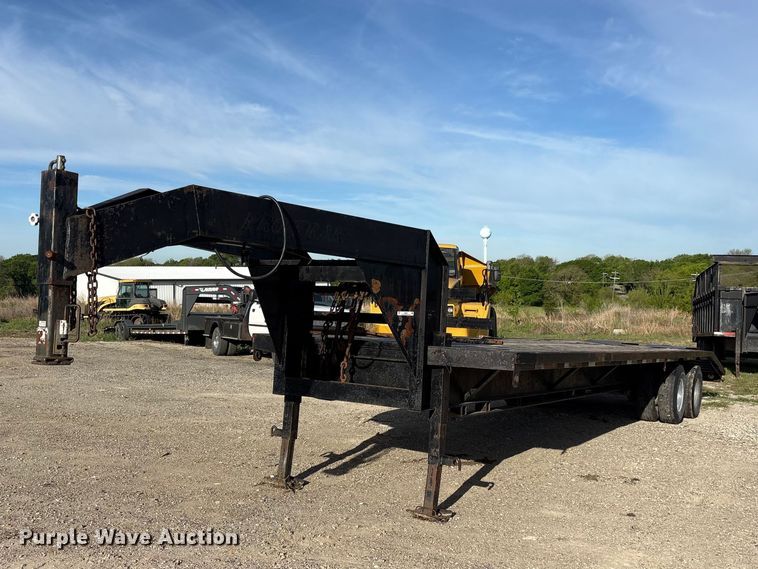 1998 Pro-Trak equipment trailer - ES8872