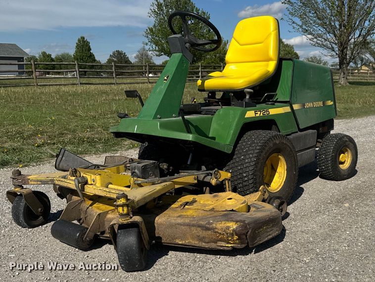 John Deere F725 lawn mower - ET1931