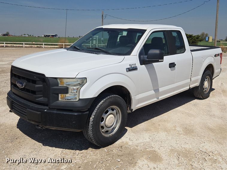 2016 Ford F150 Ext. Cab pickup truck - ET5186