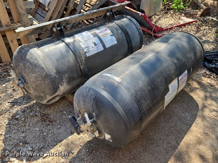 (2) Quantum CNG tanks - ET5189