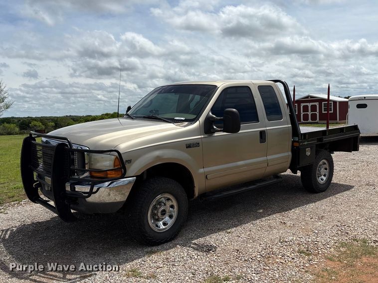 2001 Ford F250 Super Duty bale bed pickup truck - EW1499