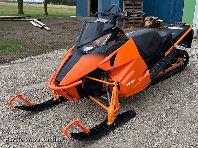 2014 Arctic Cat M8000 snowmobile - FB3349