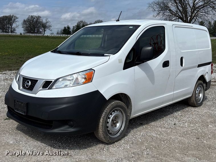2019 Nissan NV200 van - FB3367