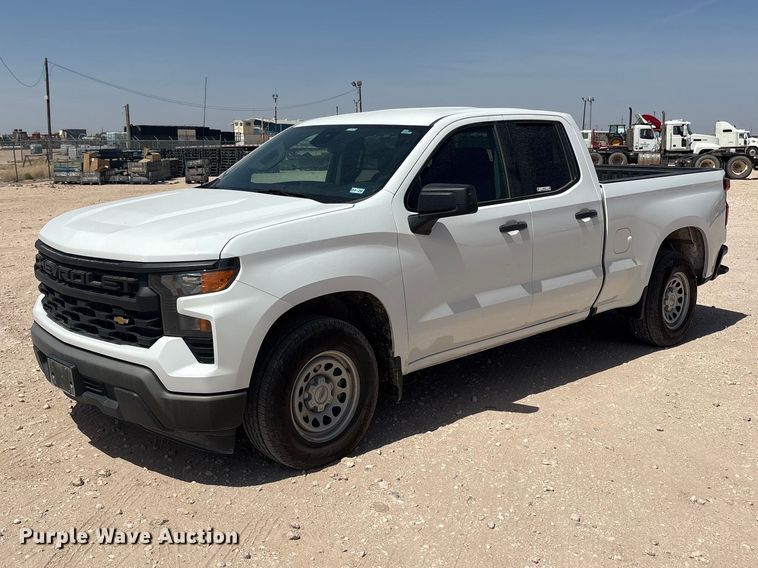 2023 Chevrolet Silverado 1500 Ext. Cab pickup truck - FC2155
