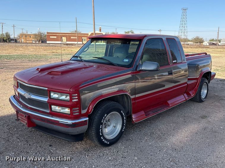 1996 Chevrolet C1500 Ext. Cab pickup truck - FC2159