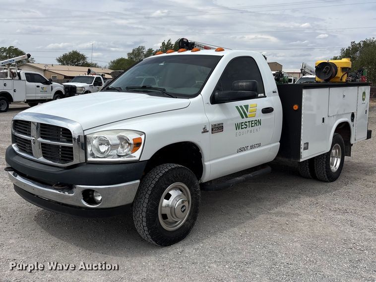 2008 Dodge Ram 3500 utility bed pickup truck - FC2209