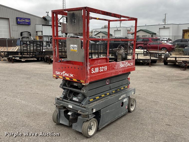 Skyjack Scissor or Vertical Lift For Sale | Purple Wave Auction