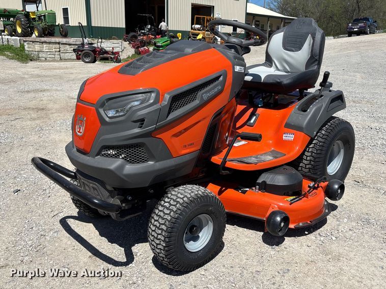 Husqvarna  TS 148x lawn mower - FC4599