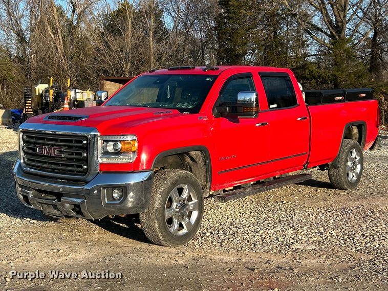 2019 GMC Sierra 2500HD Crew Cab pickup truck - FC5154