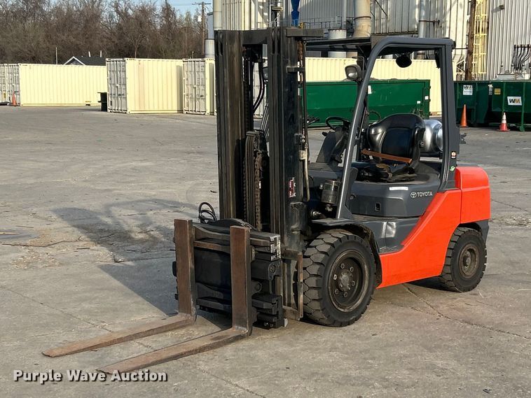 Toyota 8FGU30 forklift - FC5281