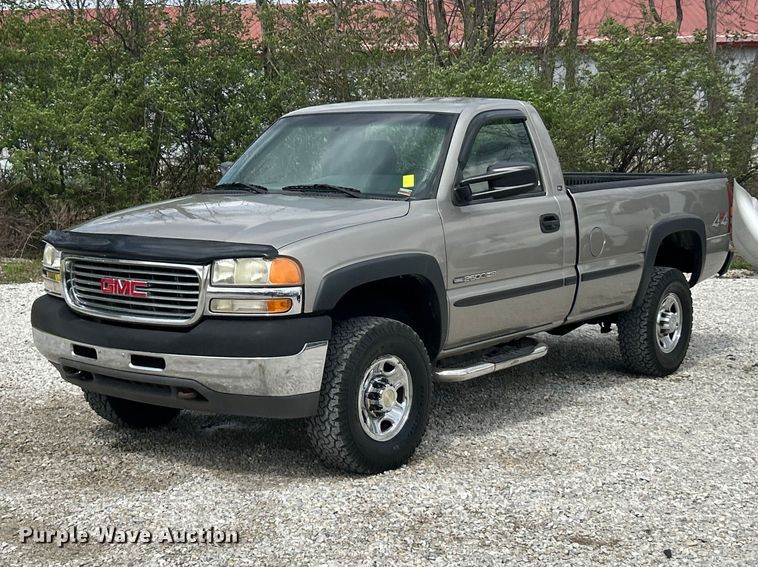 2001 GMC Sierra 2500HD pickup truck - FC5353