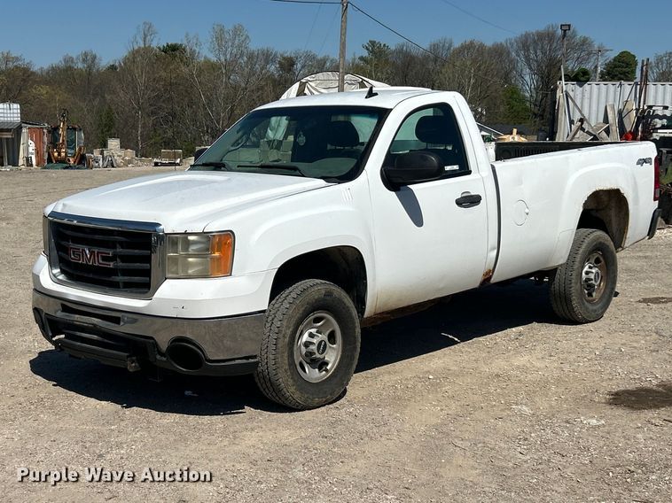 2008 GMC Sierra 2500HD pickup truck - FC5402