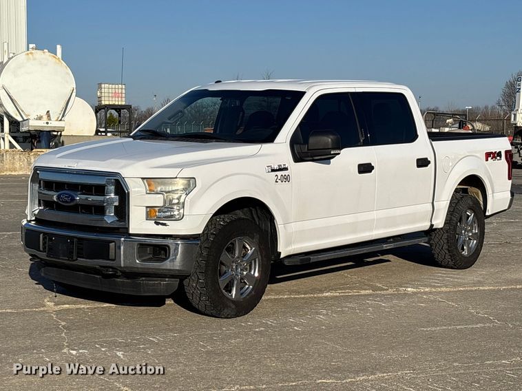 2015 Ford F150 Crew Cab pickup truck - FC5563
