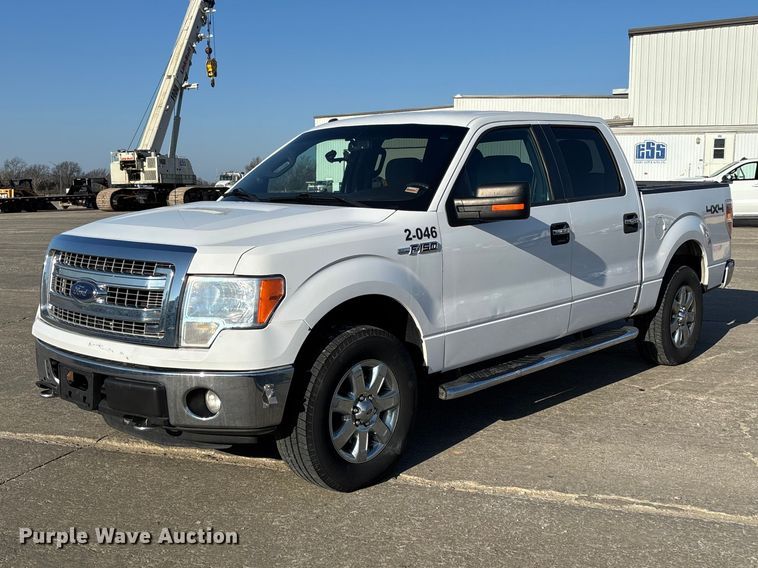 2014 Ford F150 Crew Cab pickup truck - FC5564