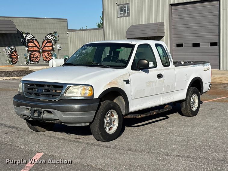 2001 Ford F150 Ext. Cab pickup truck - FG0292