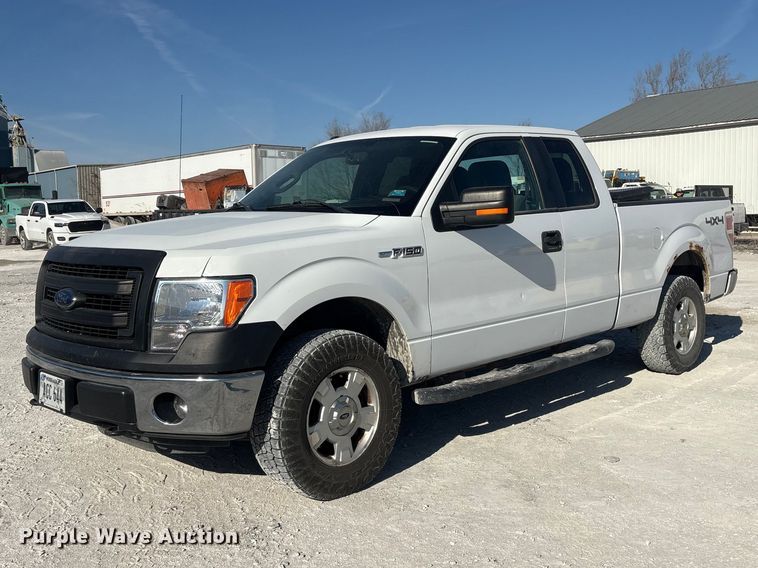 2014 Ford F150 Ext. Cab pickup truck - FG2804