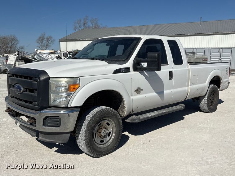 2013 Ford F250 Super Duty Ext. Cab pickup truck - FG2806