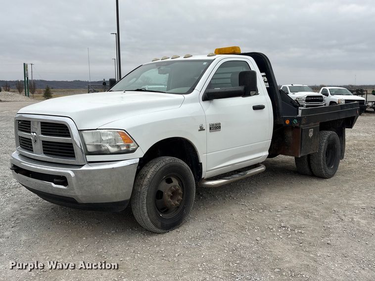 2012 RAM 3500 flatbed pickup truck - FG2821