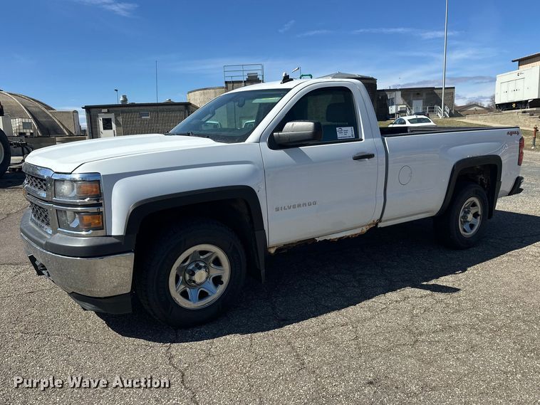 2014 Chevrolet Silverado 1500 pickup truck - FK0016