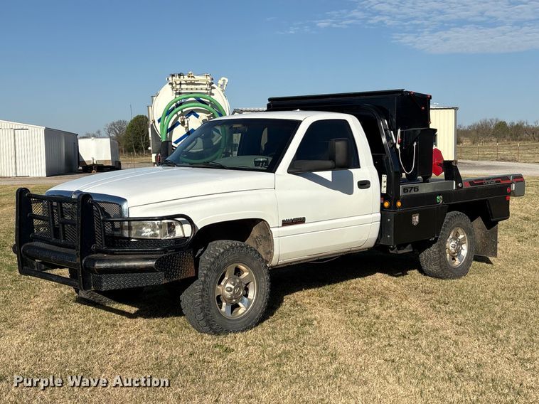 2001 Dodge Ram 2500 bale bed pickup truck - NK9054