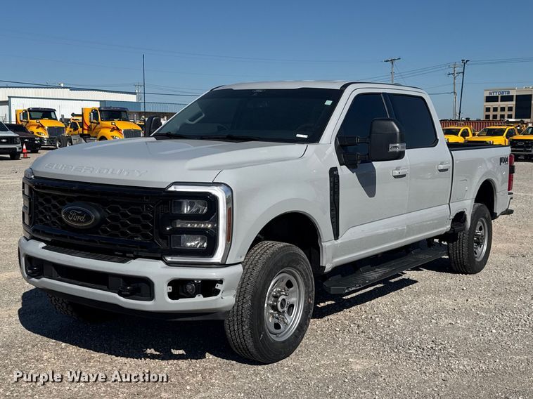 2026 Ford F250 Super Duty XLT Crew Cab pickup truck - NK9168