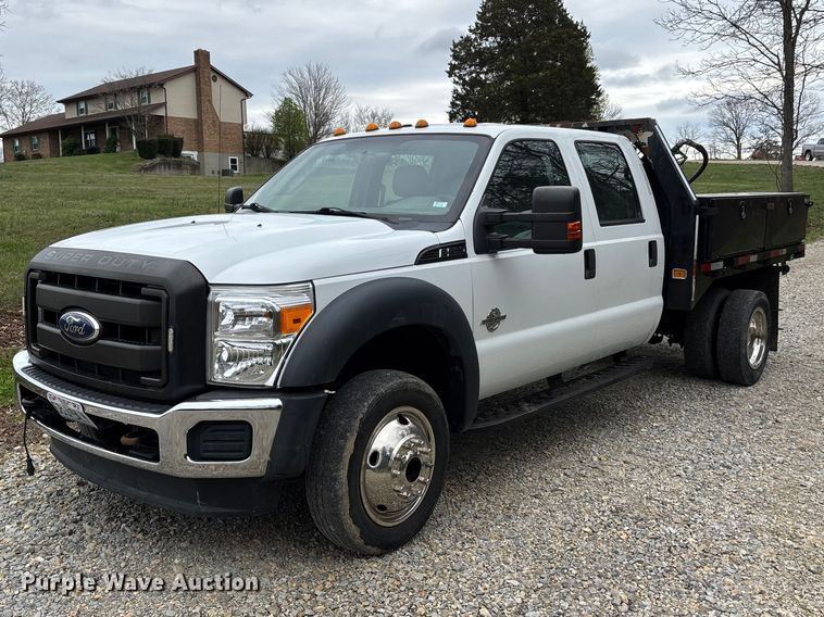 2011 Ford F550 Crew Cab flatbed truck - DT0123