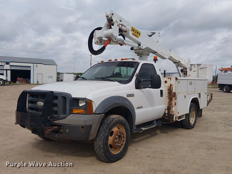 2005 Ford F550  - DU3115