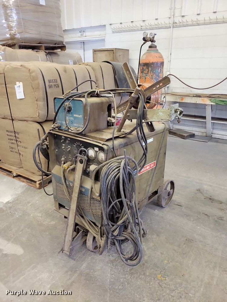 Hobart Mega Mig 650 welder/generator - DZ7014