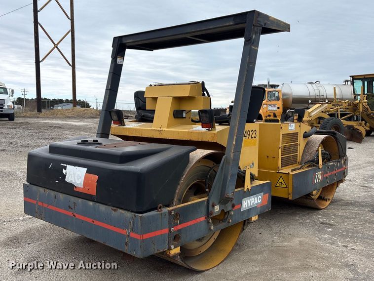 2002 Hypac C778B double drum vibratory roller - EA4745