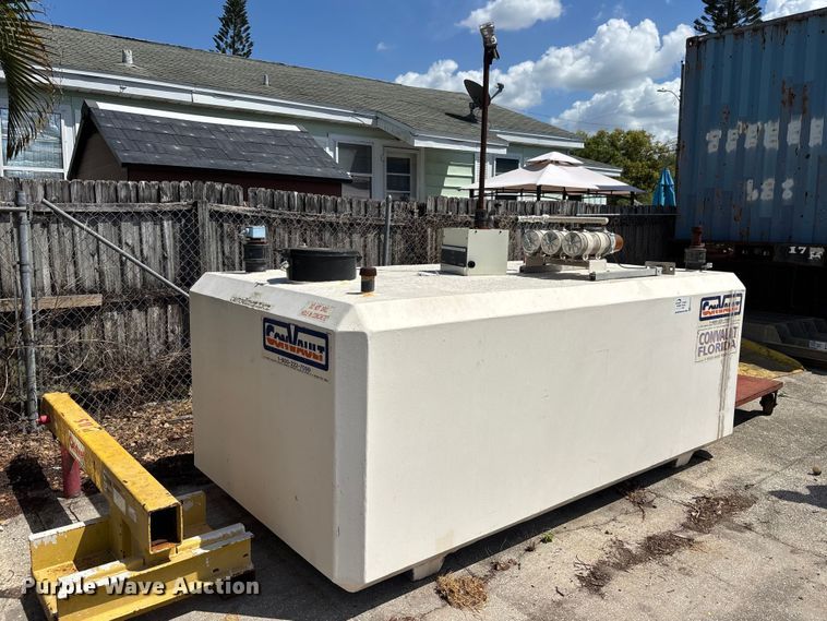 Fuel tank with pump - EA5472