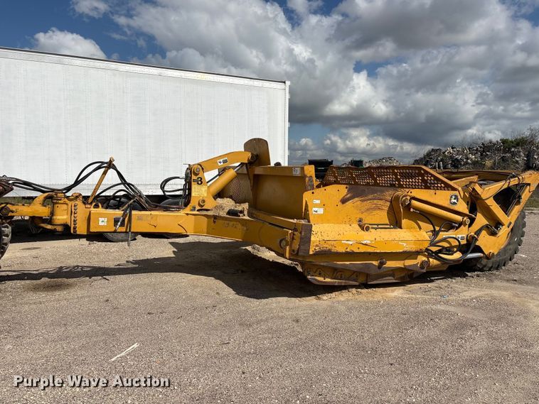 2014 John Deere 1812C scraper - EA7251