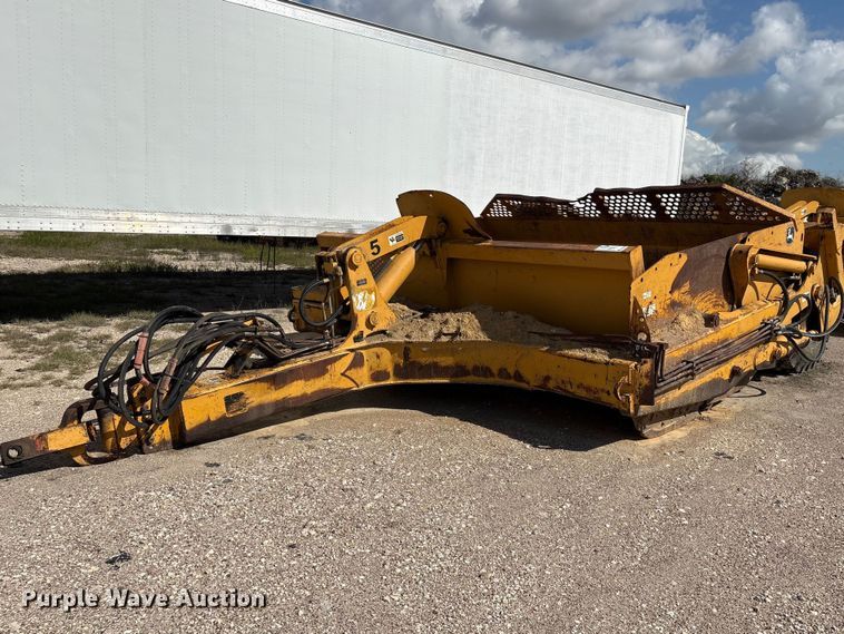 2012 John Deere 1812C scraper - EA7252