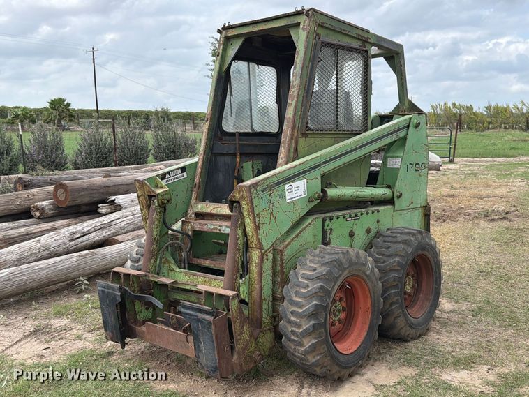 Mustang 1700 skid steer loader - ED5201