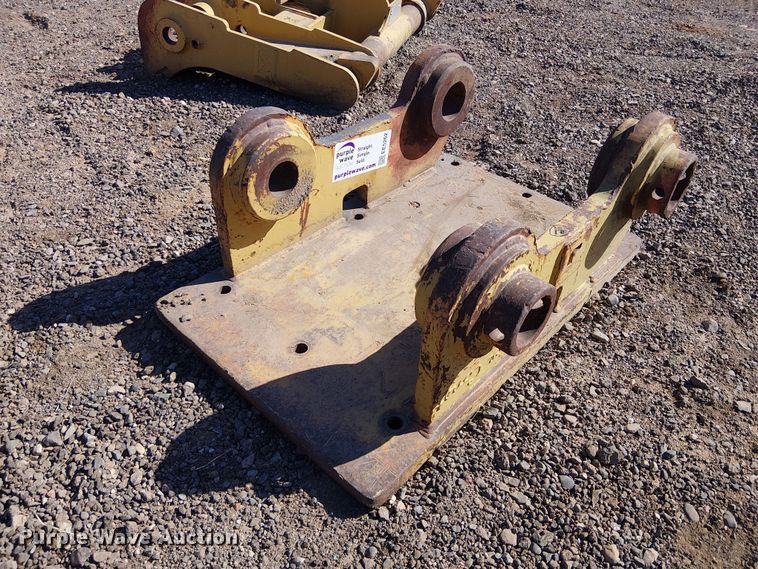 330 excavator quick attach - EE5262