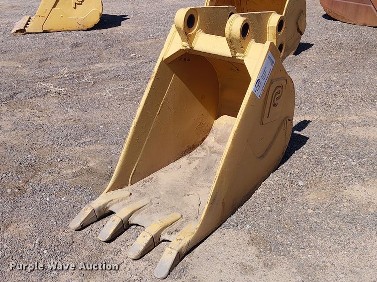 Hensle JD2-24AZ-710C backhoe bucket - EE5271