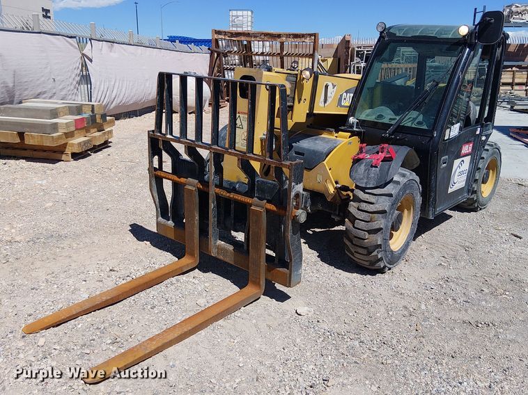 2013 Caterpillar TH255 telehandler - EE5301